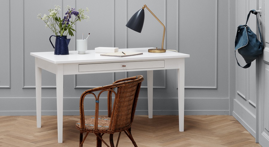 Fina skrivbord och arbetsbord hos Solhem Inredning Barnskrivbord i dansk design Solhem Inredning